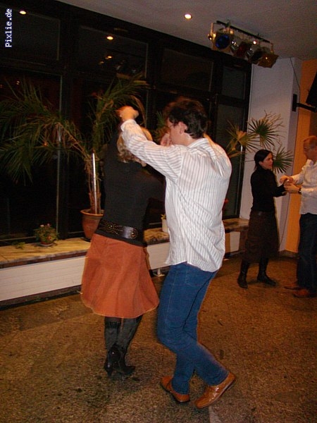 http://salsa-in-halle.de/pixlie/cache/vs_071101November_07211106.jpg