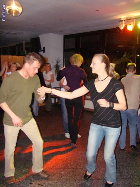 http://salsa-in-halle.de/pixlie/cache/vs_098April08_08040216.JPG