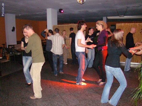 http://salsa-in-halle.de/pixlie/cache/vs_098April08_08040218.JPG