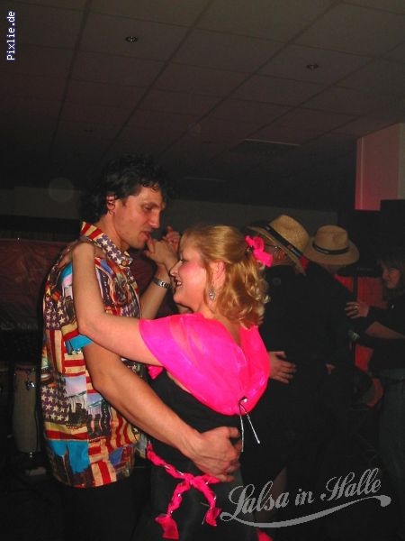 http://salsa-in-halle.de/pixlie/cache/vs_114Salsacarneval02_ca21232.jpg