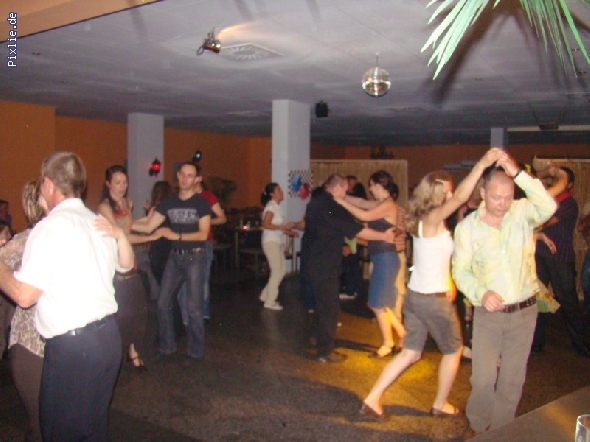 http://salsa-in-halle.de/pixlie/cache/vs_mai07_250507013b.jpg